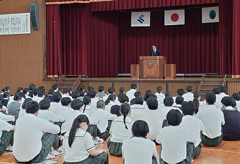講話